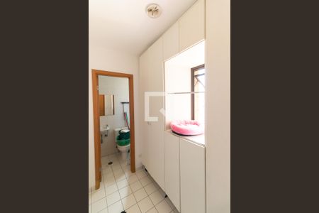 Apartamento à venda com 148m², 3 quartos e 3 vagas Apartamento à venda com 148m², 3 quartos e 3 vagasQuarto de Serviço