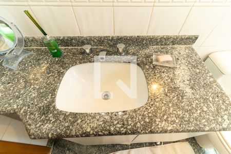 Apartamento à venda com 148m², 3 quartos e 3 vagas Apartamento à venda com 148m², 3 quartos e 3 vagasBanheiro da Suíte 1