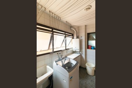 Apartamento à venda com 148m², 3 quartos e 3 vagas Apartamento à venda com 148m², 3 quartos e 3 vagasÁrea de Serviço