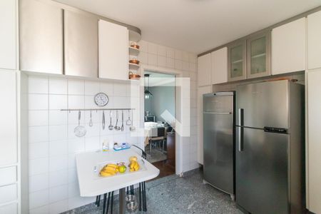 Apartamento à venda com 148m², 3 quartos e 3 vagas Apartamento à venda com 148m², 3 quartos e 3 vagasCozinha