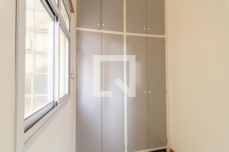 Quarto de Serviço de apartamento para alugar com 2 quartos, 120m² em Santa Cecilia, São Paulo