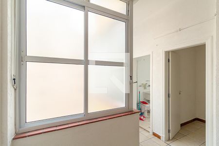 Apartamento para alugar com 120m², 2 quartos e sem vaga Apartamento para alugar com 120m², 2 quartos e sem vagaLavanderia