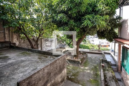 Casa à venda com 441m², 4 quartos e 3 vagasQuintal