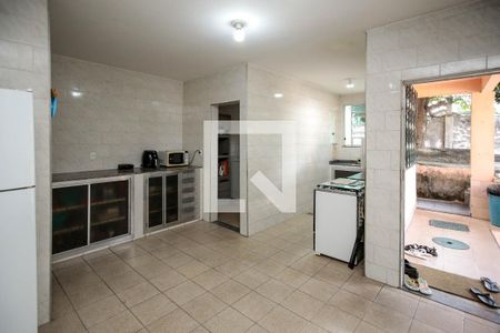 Casa à venda com 441m², 4 quartos e 3 vagasCozinha