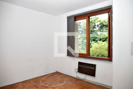 Quarto 2 de apartamento para alugar com 2 quartos, 120m² em Petrópolis, Porto Alegre