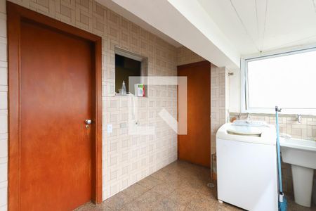 Apartamento à venda com 219m², 4 quartos e 4 vagasLavanderia