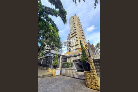 Apartamento à venda com 219m², 4 quartos e 4 vagasFachada