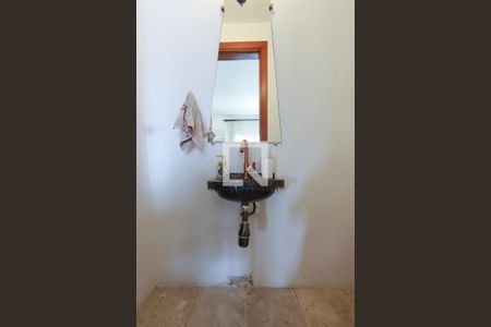 Lavabo de apartamento à venda com 4 quartos, 219m² em Água Fria, São Paulo