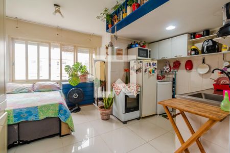 Quarto de kitnet/studio à venda com 1 quarto, 30m² em Centro Histórico, Porto Alegre