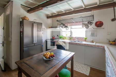 Casa à venda com 102m², 3 quartos e 2 vagas Casa à venda com 102m², 3 quartos e 2 vagasCozinha