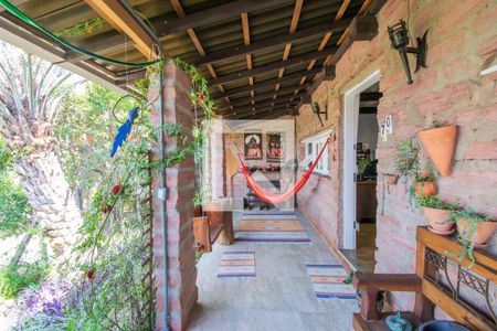 Casa à venda com 102m², 3 quartos e 2 vagas Casa à venda com 102m², 3 quartos e 2 vagasEntrada