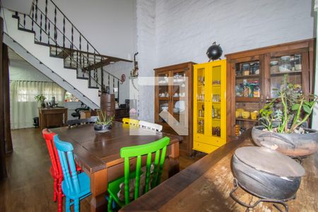 Sala de casa à venda com 3 quartos, 102m² em São José, Canoas