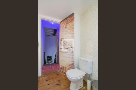 Casa à venda com 102m², 3 quartos e 2 vagas Casa à venda com 102m², 3 quartos e 2 vagasBanheiro