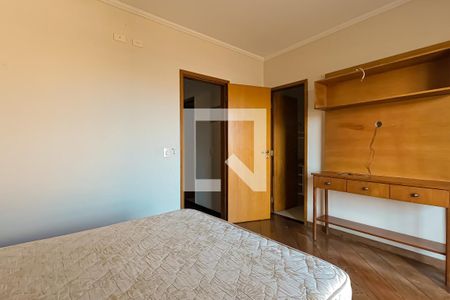 Casa de condomínio à venda com 240m², 4 quartos e 3 vagas Casa de condomínio à venda com 240m², 4 quartos e 3 vagasSuíte 1