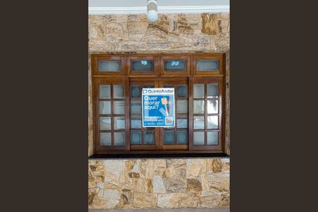 Casa de condomínio à venda com 240m², 4 quartos e 3 vagas Casa de condomínio à venda com 240m², 4 quartos e 3 vagasPlaca