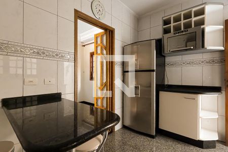 Casa de condomínio à venda com 240m², 4 quartos e 3 vagas Casa de condomínio à venda com 240m², 4 quartos e 3 vagasCozinha