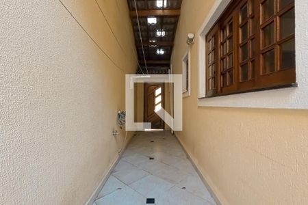 Casa de condomínio à venda com 240m², 4 quartos e 3 vagas Casa de condomínio à venda com 240m², 4 quartos e 3 vagasÁrea de Serviço