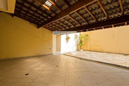 Casa de condomínio à venda com 240m², 4 quartos e 3 vagas Casa de condomínio à venda com 240m², 4 quartos e 3 vagasGaragem