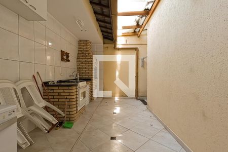 Casa de condomínio à venda com 240m², 4 quartos e 3 vagas Casa de condomínio à venda com 240m², 4 quartos e 3 vagasÁrea de Serviço