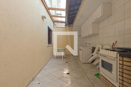 Casa de condomínio à venda com 240m², 4 quartos e 3 vagas Casa de condomínio à venda com 240m², 4 quartos e 3 vagasÁrea de Serviço