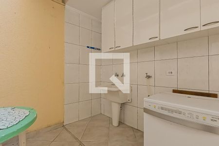 Casa de condomínio à venda com 240m², 4 quartos e 3 vagas Casa de condomínio à venda com 240m², 4 quartos e 3 vagasÁrea de Serviço
