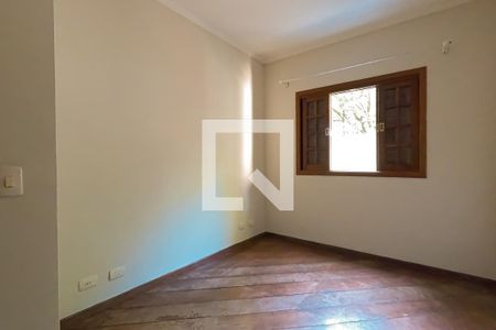 Casa de condomínio à venda com 240m², 4 quartos e 3 vagas Casa de condomínio à venda com 240m², 4 quartos e 3 vagasQuarto 1