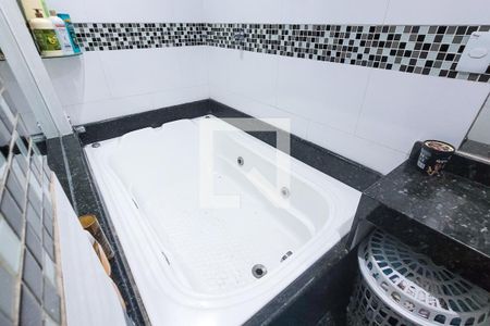 Casa à venda com 300m², 3 quartos e 1 vaga Casa à venda com 300m², 3 quartos e 1 vagaBanheiro da Suíte