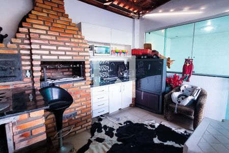 Casa à venda com 300m², 3 quartos e 1 vaga Casa à venda com 300m², 3 quartos e 1 vagaCozinha - Terraço