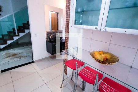 Casa à venda com 300m², 3 quartos e 1 vaga Casa à venda com 300m², 3 quartos e 1 vagaCozinha