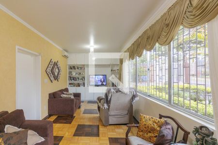 Sala de casa à venda com 3 quartos, 300m² em Jardim Itu, Porto Alegre