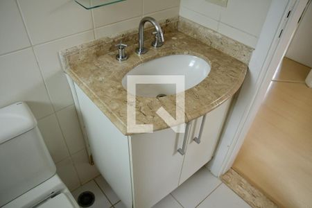 Casa de condomínio para alugar com 190m², 4 quartos e 3 vagasBanheiro Social