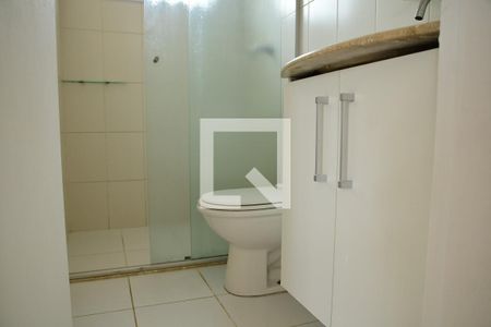 Casa de condomínio para alugar com 190m², 4 quartos e 3 vagasBanheiro Social