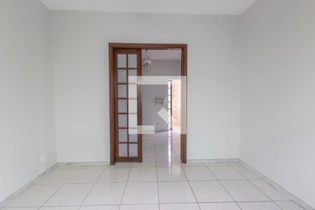 Sala de casa à venda com 4 quartos, 230m² em Salgado Filho, Belo Horizonte