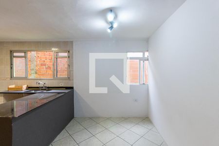 Sala/Cozinha de casa para alugar com 2 quartos, 75m² em Parque Boturussu, São Paulo