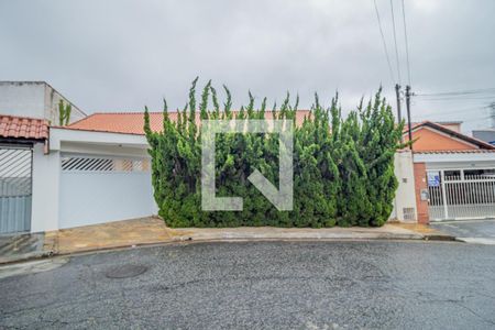 Casa à venda com 280m², 3 quartos e 3 vagasFachada