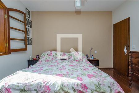 Casa para alugar com 270m², 4 quartos e 4 vagasSuíte