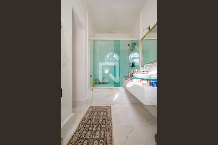 Casa para alugar com 270m², 4 quartos e 4 vagasBanheiro da Suíte 