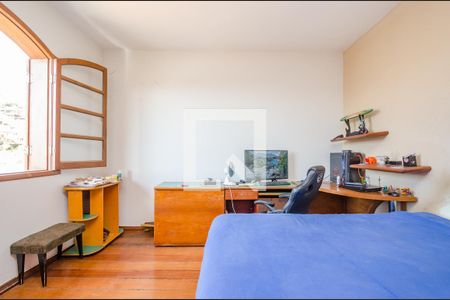 Casa para alugar com 270m², 4 quartos e 4 vagasQuarto 4