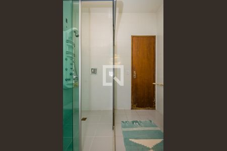 Casa para alugar com 270m², 4 quartos e 4 vagasBanheiro Social