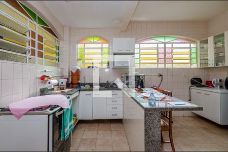 Casa para alugar com 270m², 4 quartos e 4 vagasCozinha