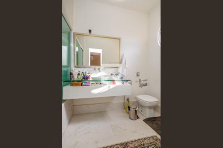 Casa para alugar com 270m², 4 quartos e 4 vagasBanheiro da Suíte 