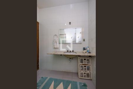 Casa para alugar com 270m², 4 quartos e 4 vagasBanheiro Social