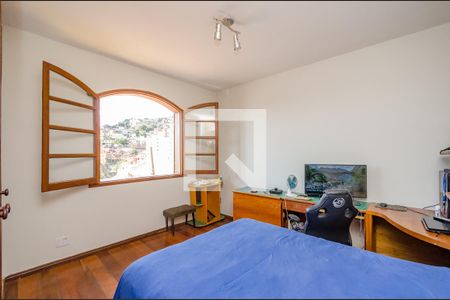 Casa para alugar com 270m², 4 quartos e 4 vagasQuarto 4