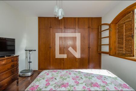 Casa para alugar com 270m², 4 quartos e 4 vagasSuíte