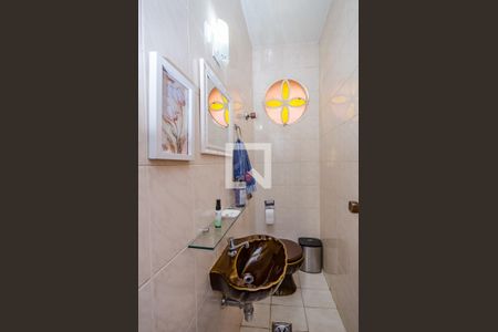 Casa para alugar com 270m², 4 quartos e 4 vagasLavabo