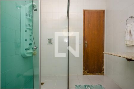 Casa para alugar com 270m², 4 quartos e 4 vagasBanheiro Social