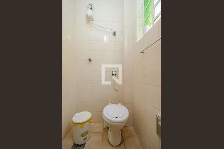 Casa para alugar com 270m², 4 quartos e 4 vagasBanheiro de serviço