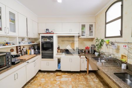 Casa para alugar com 400m², 5 quartos e 4 vagasCozinha