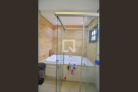 Casa à venda com 264m², 3 quartos e 4 vagasBanheiro