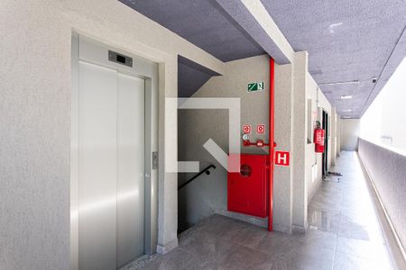 Apartamento à venda com 32m², 1 quarto e sem vagaÁrea Comum - Elevador
